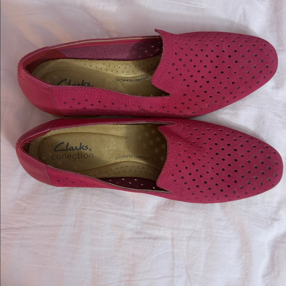 Clarks Women's Raspberry Flats - Picture 3 of 5